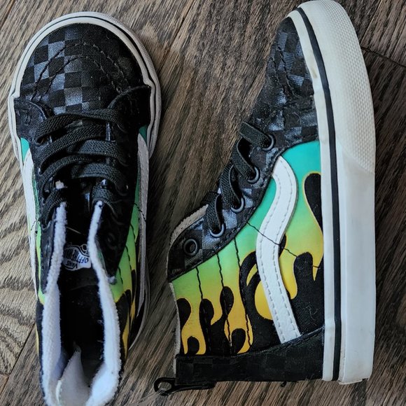 Brand New pair of Vans toddler size 7 shoes - Picture 12 of 12